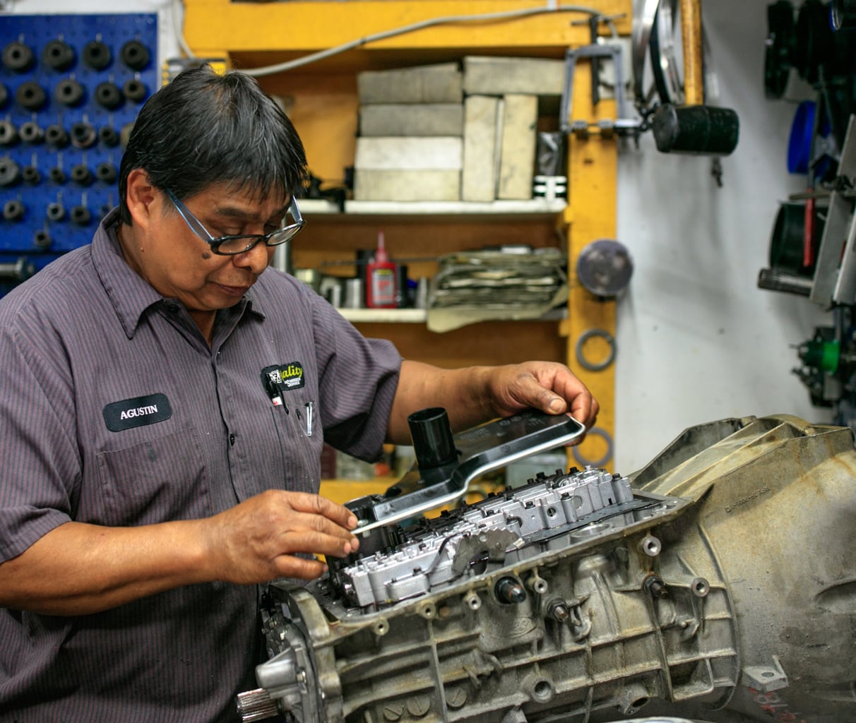 QT 1Z4A2349 Repairing a transmission